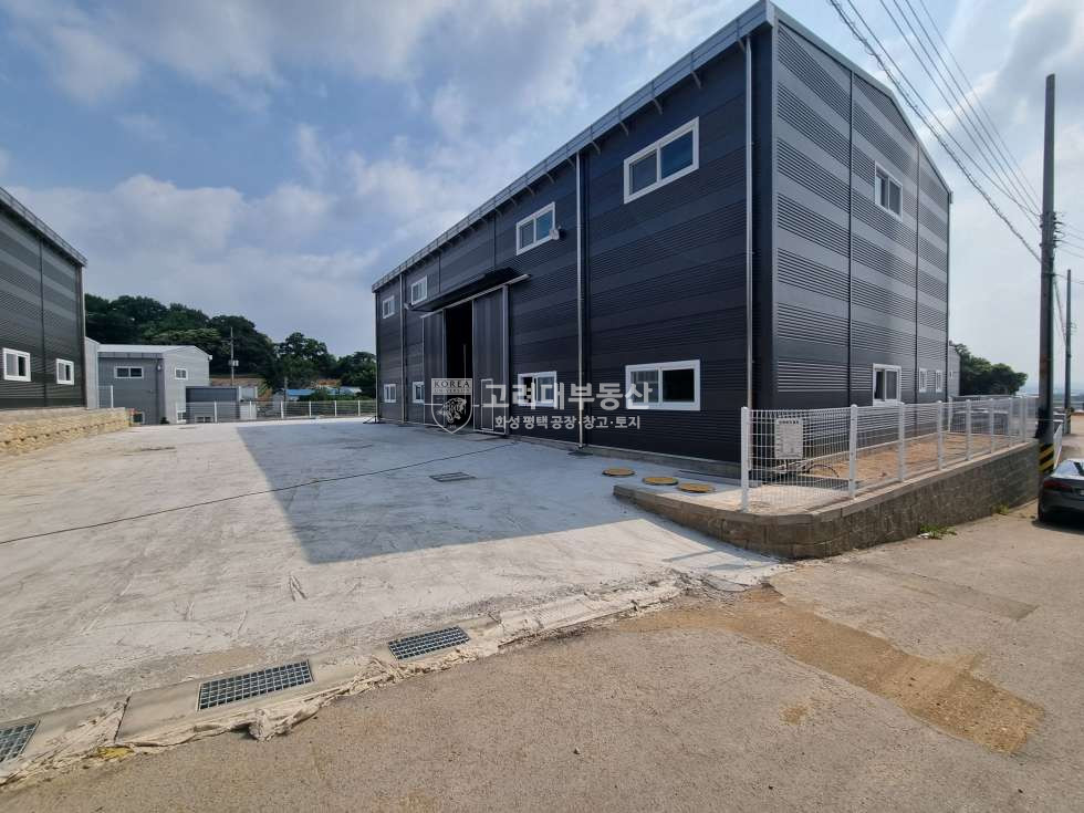 경기 화성만세구 양감면 송산리 건평90평ㅣ양감IC 신축 공장매매 , 넓은마당 매매 매물번호 10079 사진 1